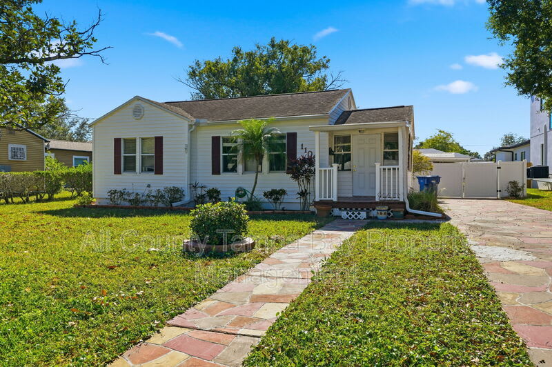 1106 W Peninsular St