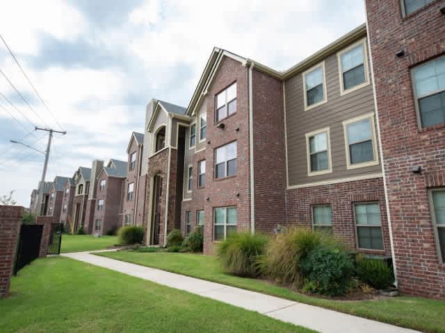 835 S Donaghey Ave Unit C31