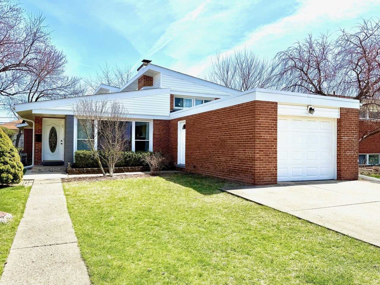 9131 Kilbourn Avenue