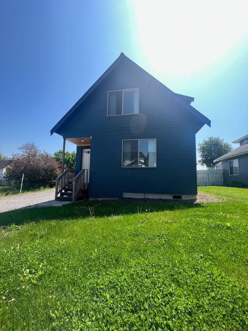 Beautiful 3 Bedroom Home in Ferndale!
