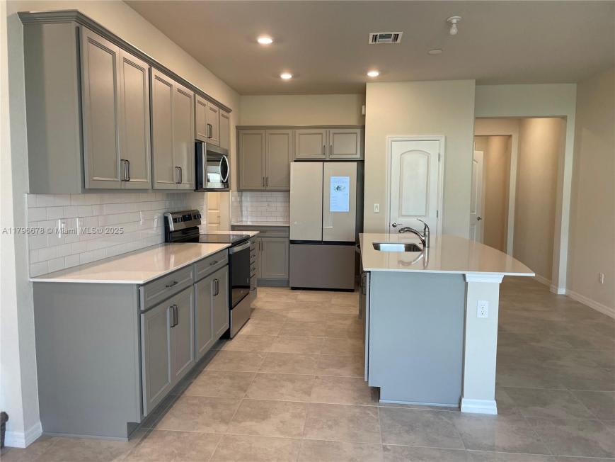 2151 South Appleton Cir.