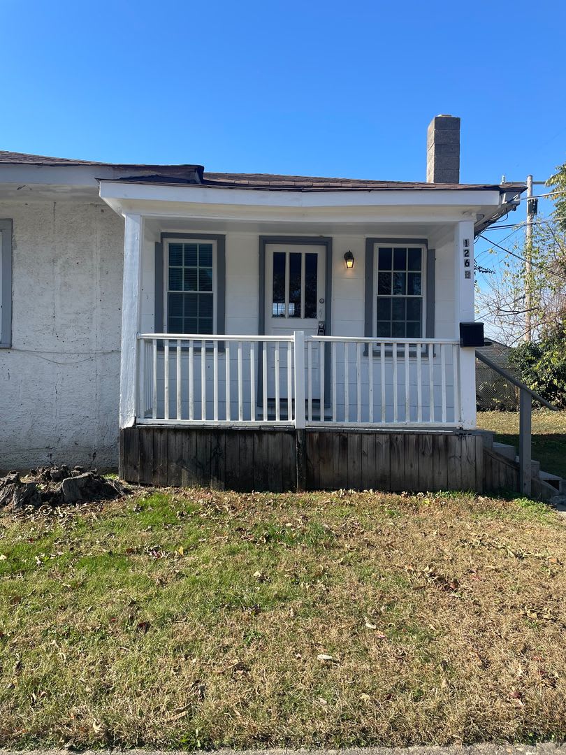 126 B Suffolk Ave, Colonial Heights, VA 23834