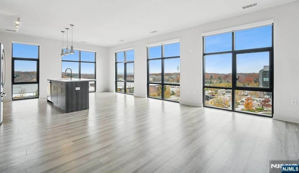 300 Market Street 422