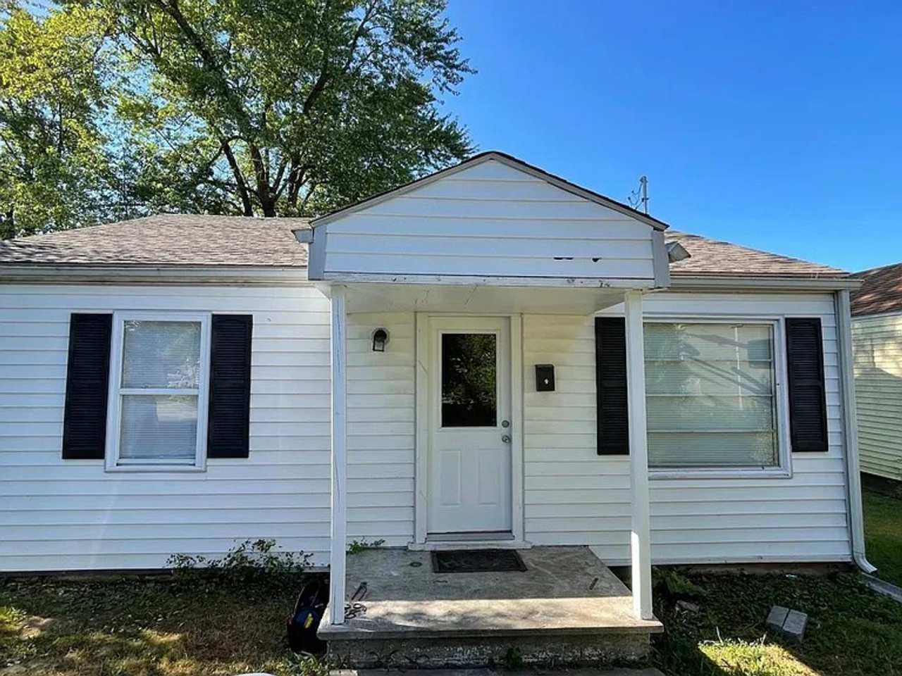 Updated 2 bed/1 bath home!