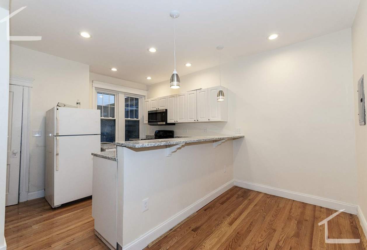 1884 Commonwealth Ave #14N Boston MA 02135