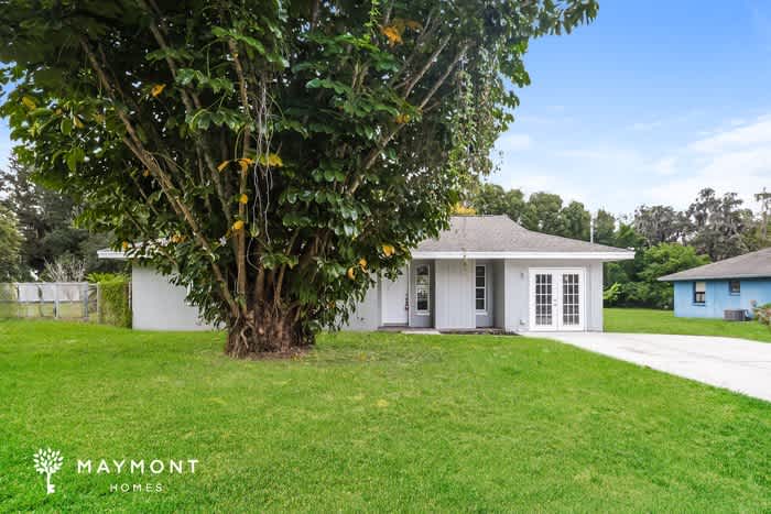 1305 East Bay Street