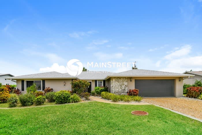 211 Southeast 45th Street