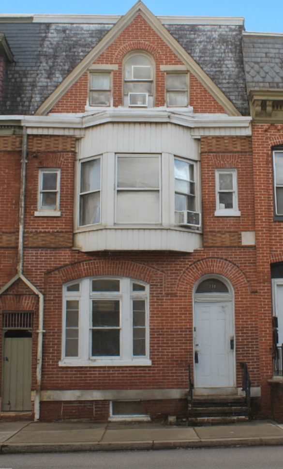 First Floor Apartment ACCEPTING SECTION 8 - MOVE IN SPECIAL