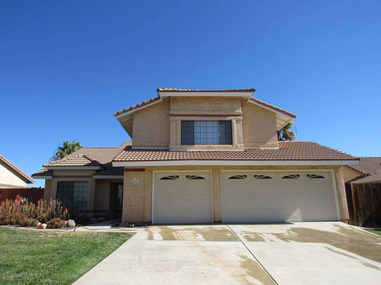(APPLICATION PENDING) West Palmdale Home