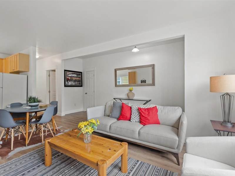 1732 Martin Luther King Jr Way S