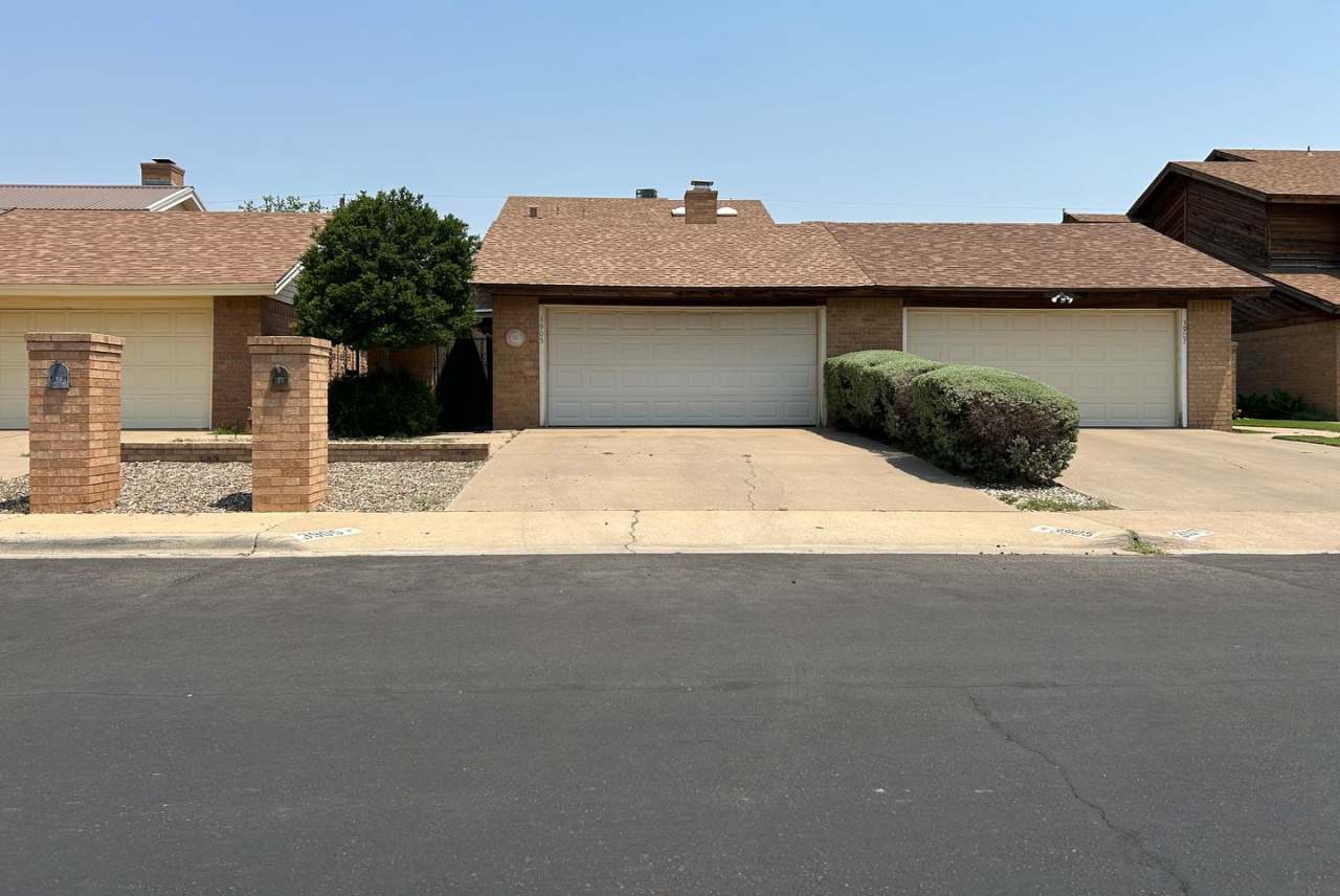 Two Story Townhouse in Esmond Estates