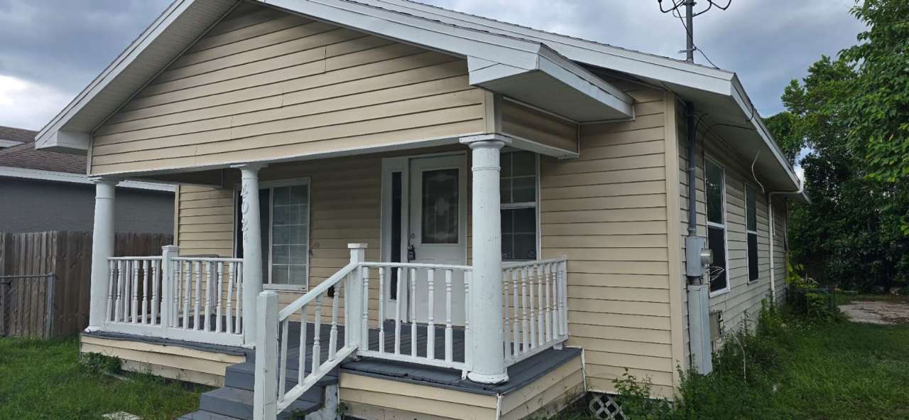 3/2 Tampa home close to Bush Gardens