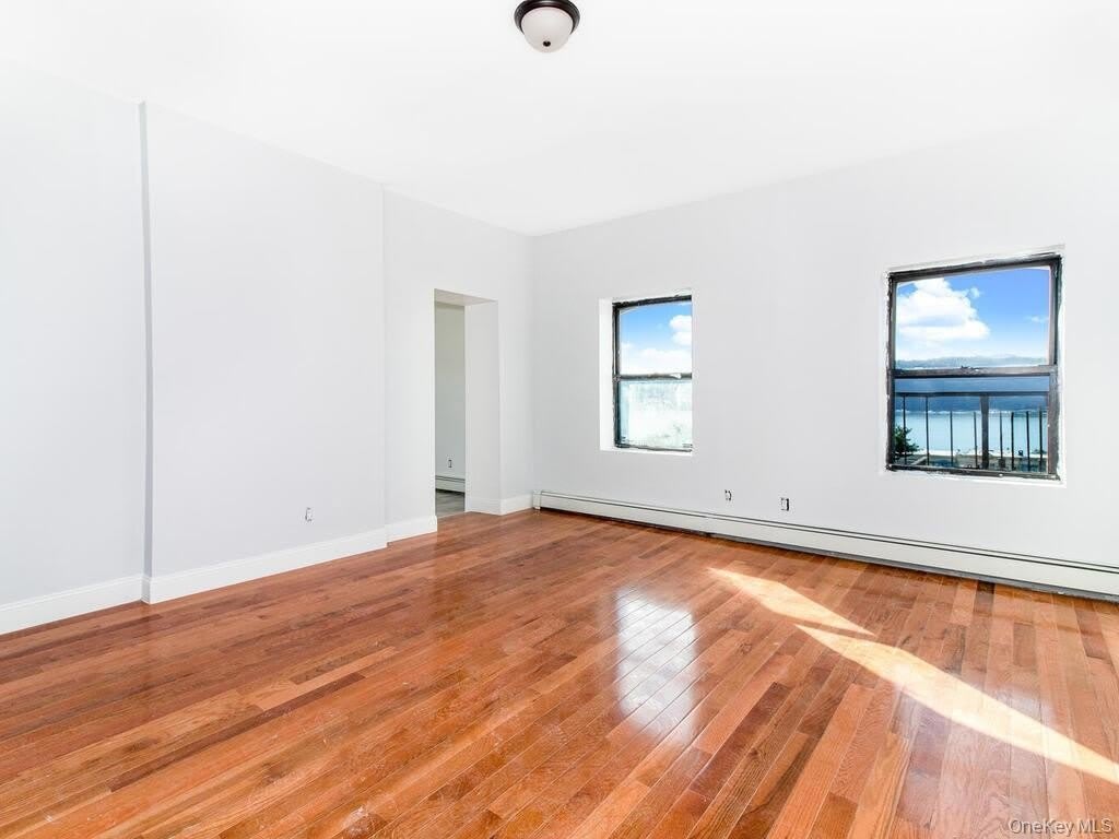 251 Warburton Avenue unit: 3N