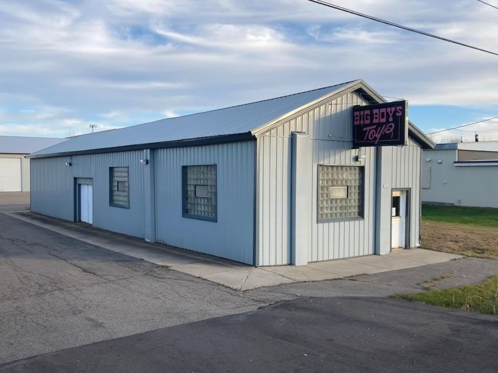 3213 S CENTRAL AVENUE