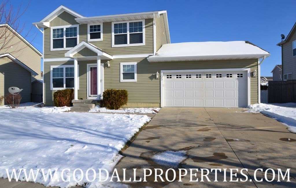 Lovely 3 Bedroom, 2.5 Bath Home in Waukee