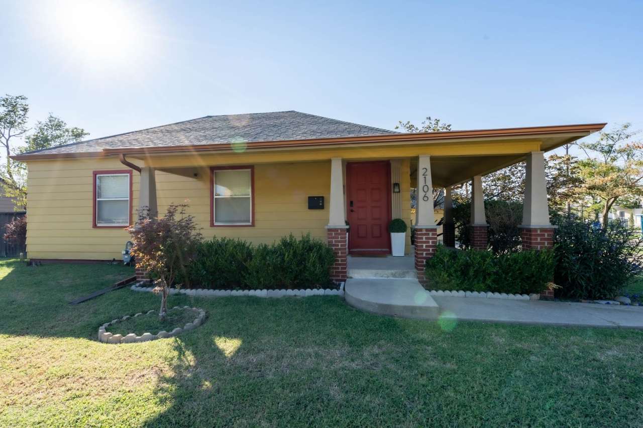 2 Bed | 2 Bath | Mid Town