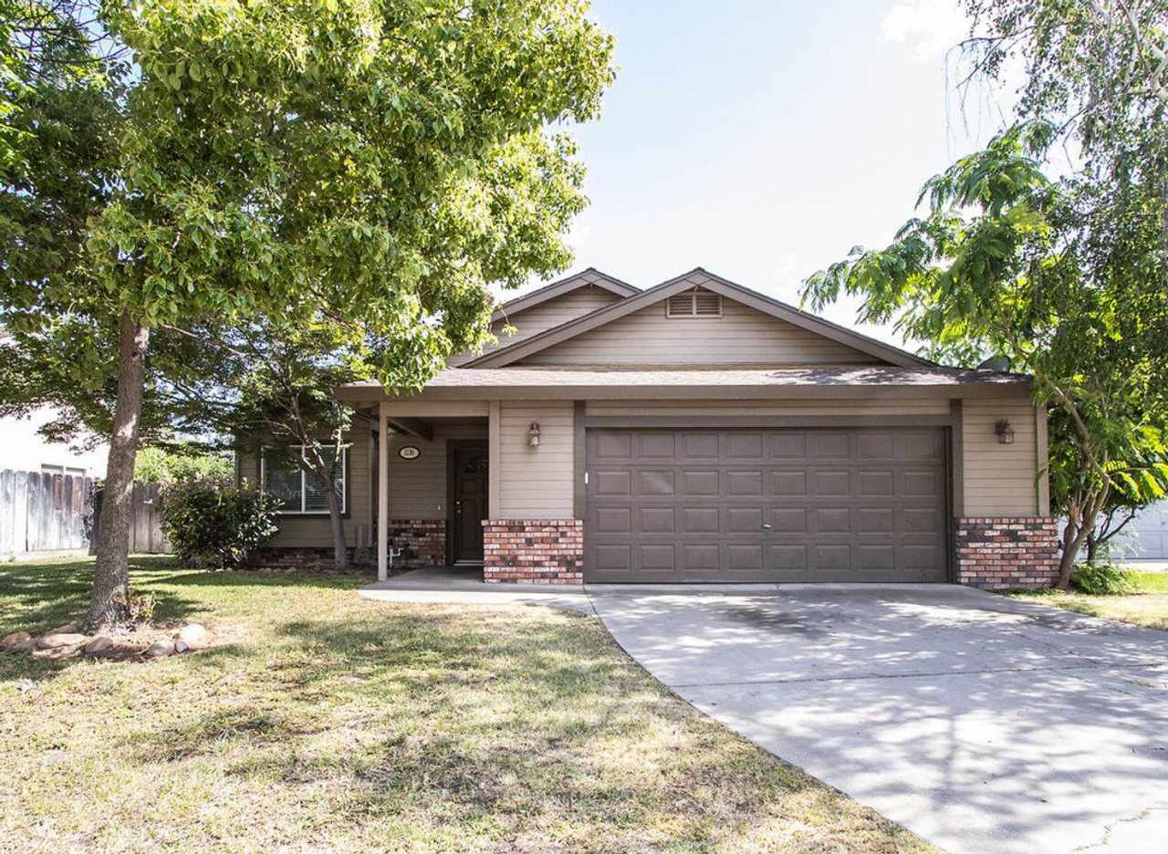 Price Reduction Alert!!! Beautiful 3 Bedroom 2 Bath home in Turlock