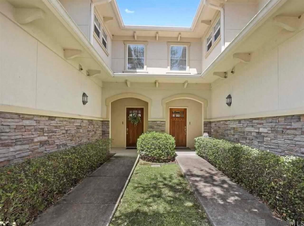 8000 Stonelake Village Ave