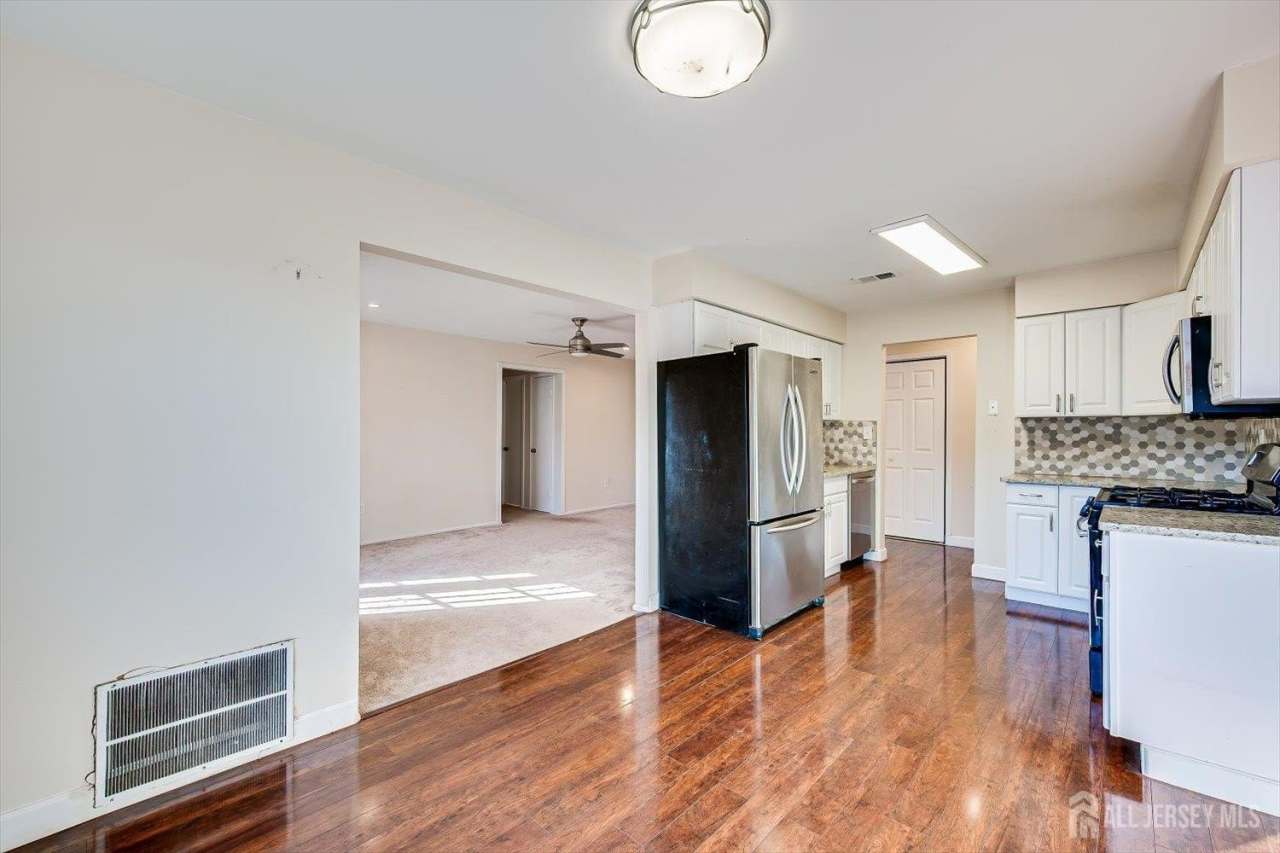 1512 Green Hollow Drive