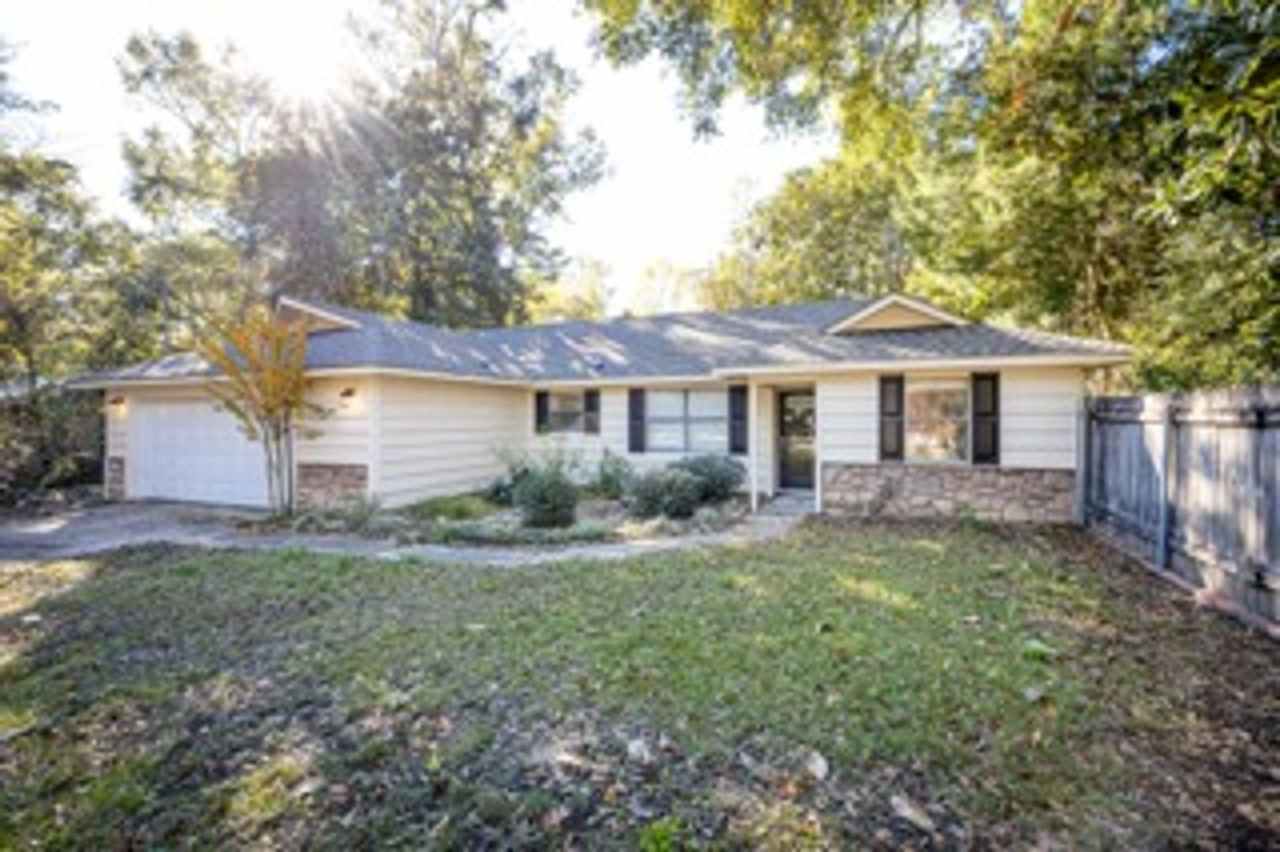 Rental near downtown Ocean Springs!