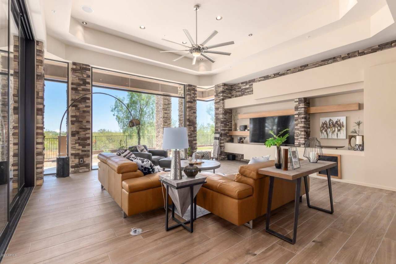 5365 E PRICKLEY PEAR Road