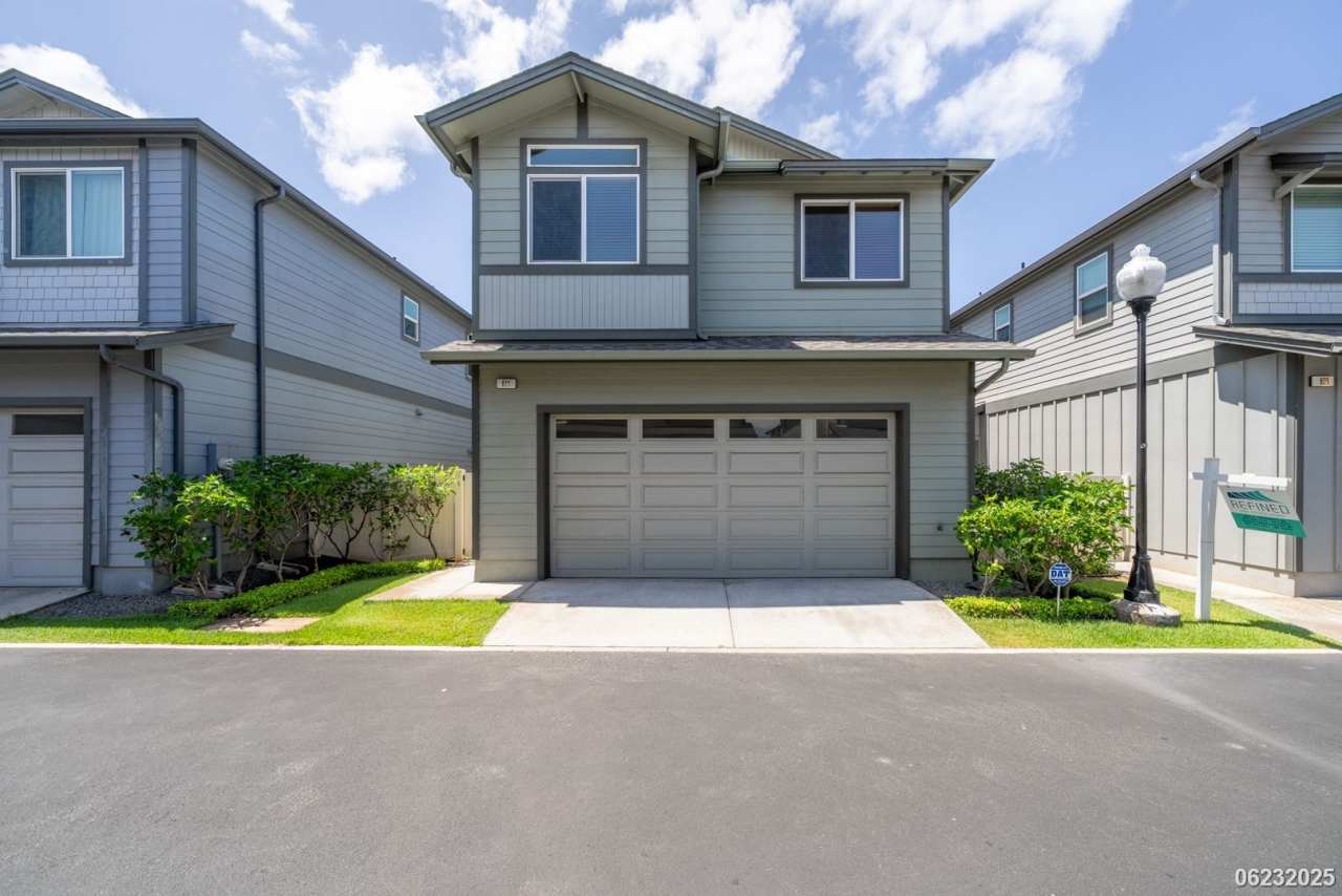 $500 Move-in Bonus! Updated 4-bedroom, 2.5-bath, 2-car garage in Seabridge at Ewa Gentry