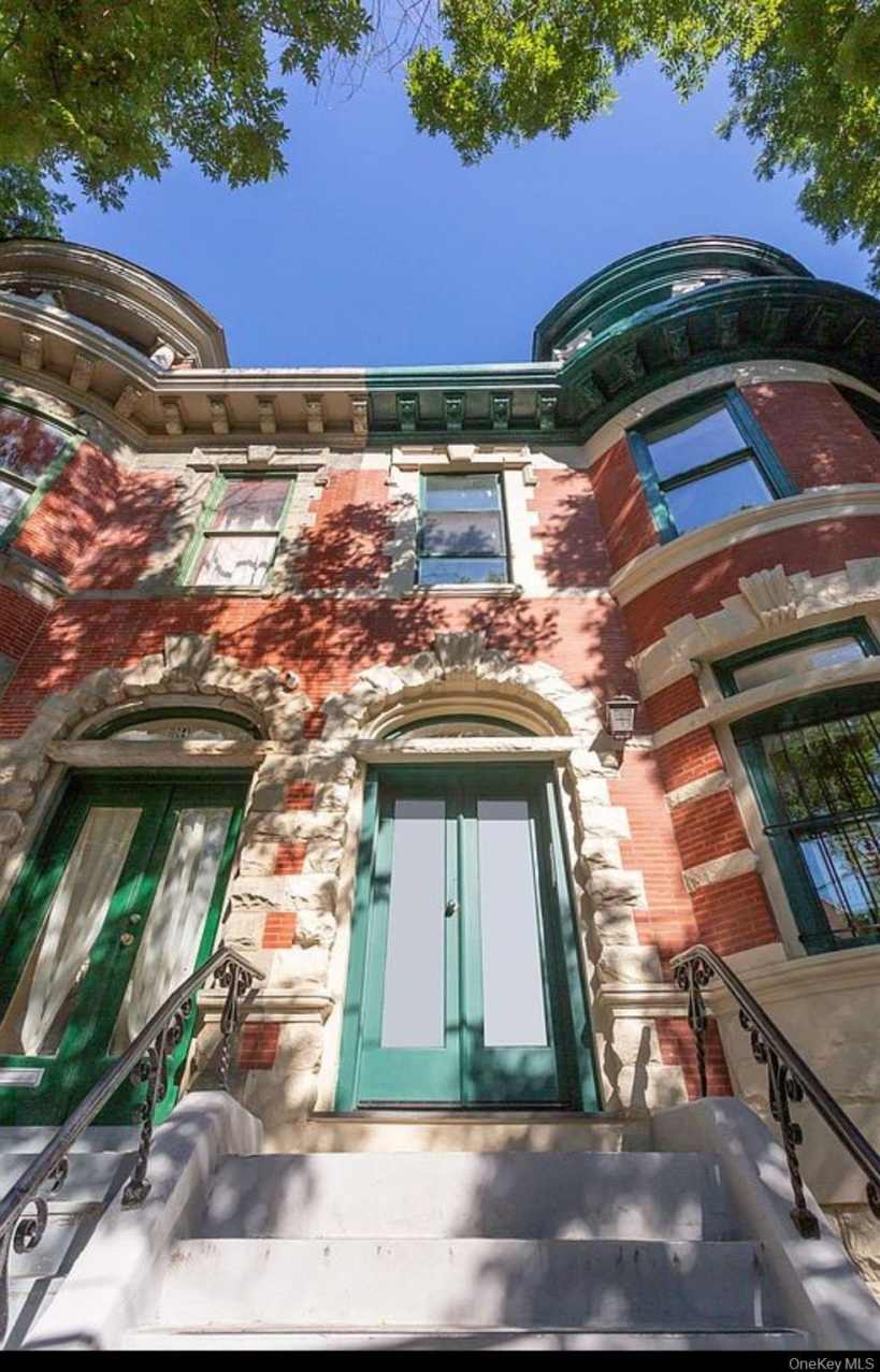 1062 Clay Avenue unit: 2B