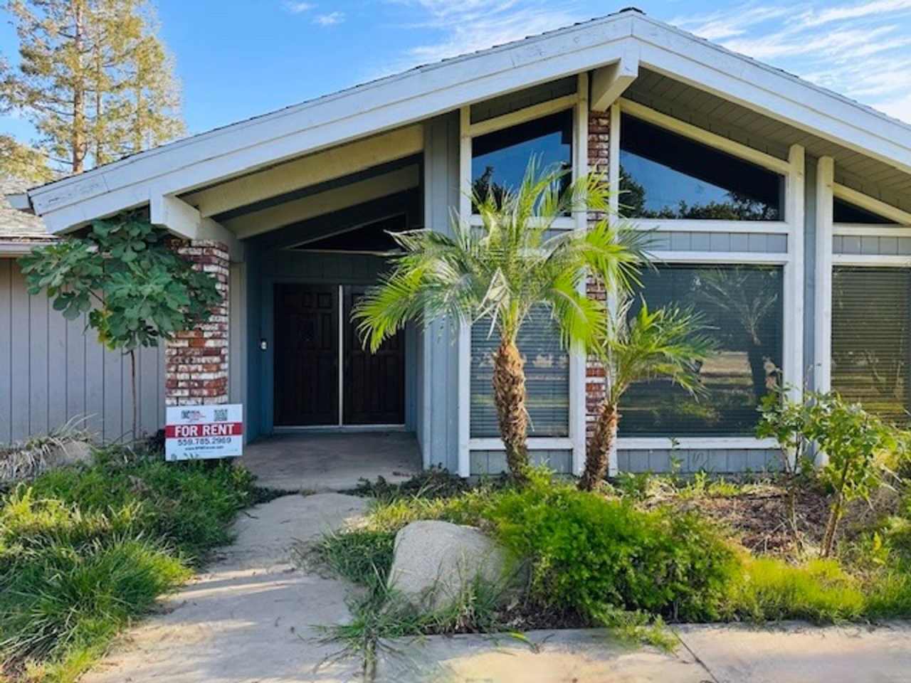 $3,300 Fowler  Shepherd, 4 Bed / 2.5 Bath - Solar  Swimming Pool