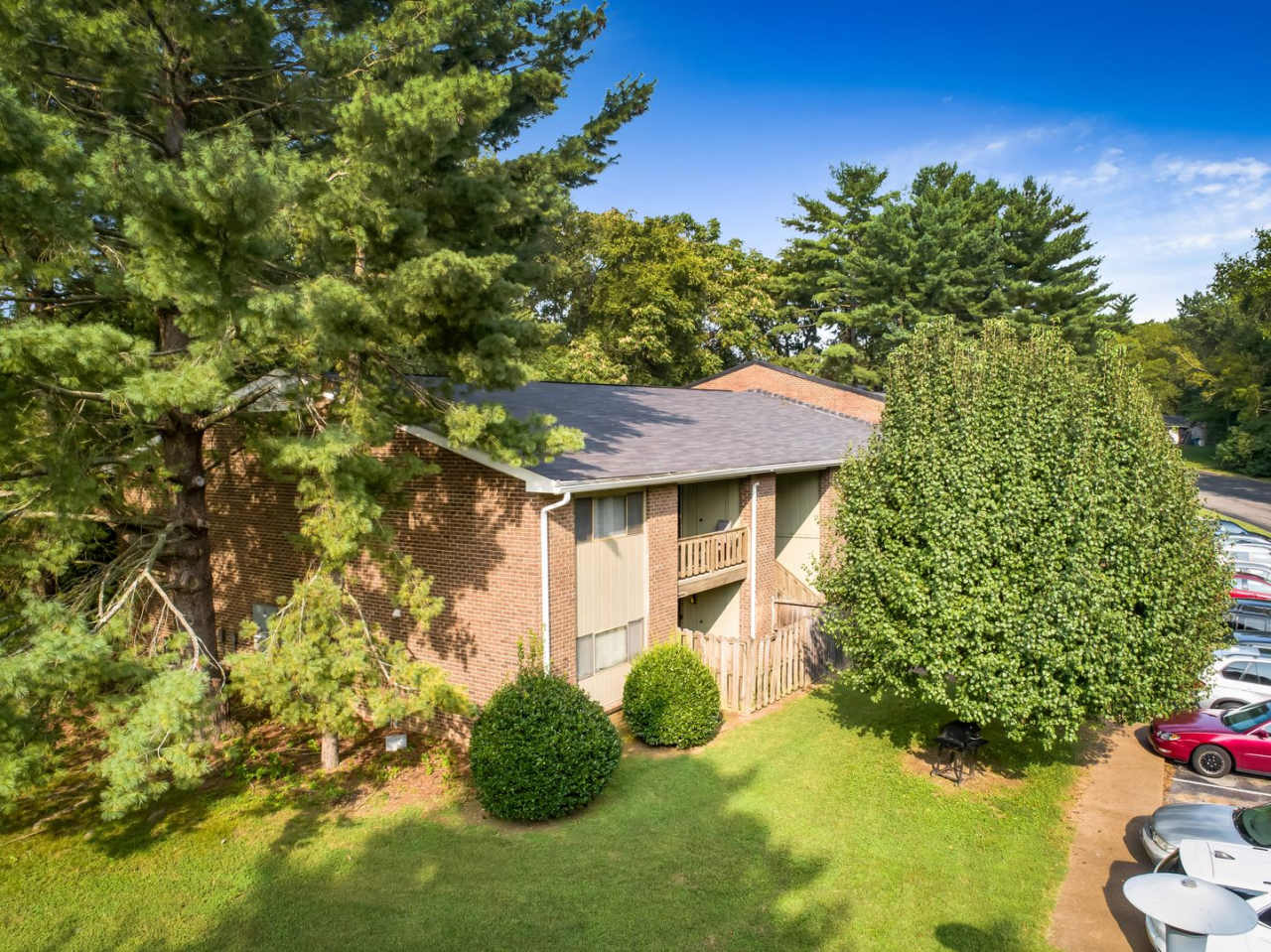 Charming 2 Bedroom, 1 Bath Apartment – Minutes from Nashville