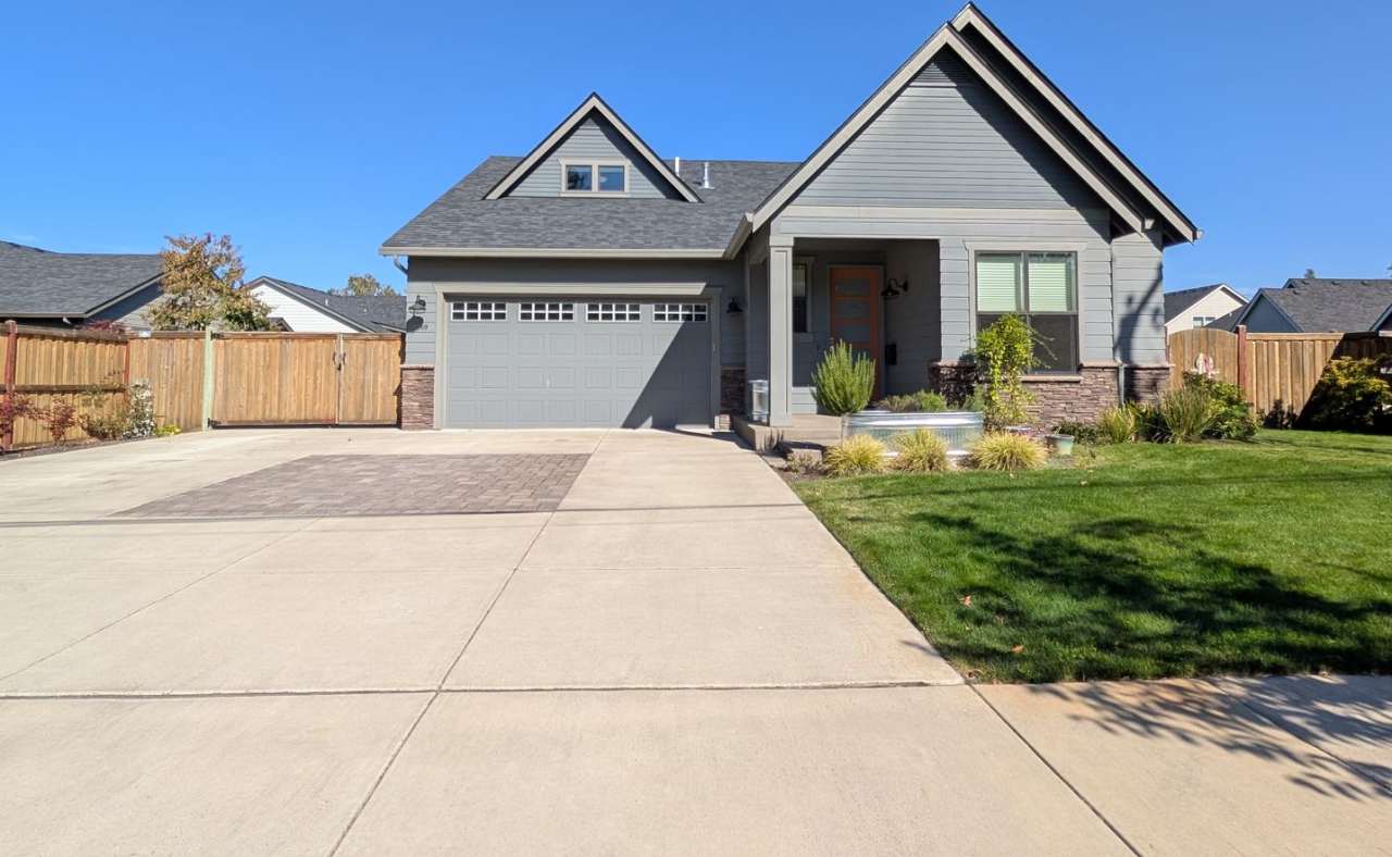 Amazing Newer 4-Bedroom, 3-Bath Home with 2364sf!