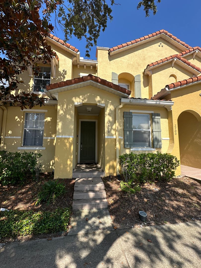 Kissimmee - Beautiful Fully Furnished and decorated Townhome Ready NOW