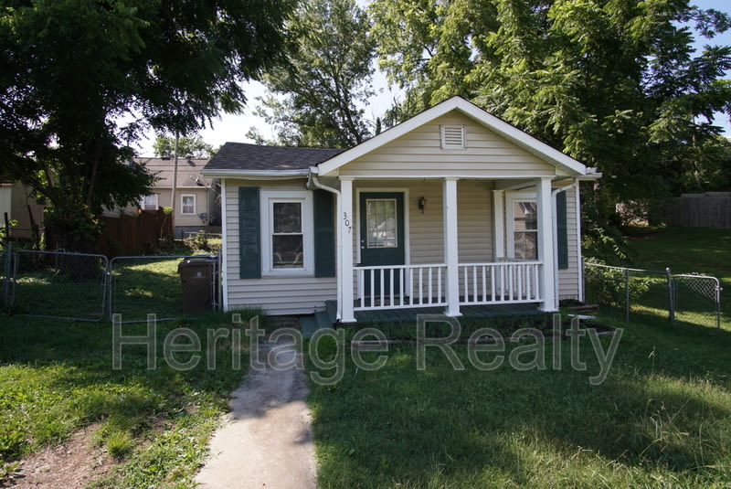 307 East Oldham Avenue