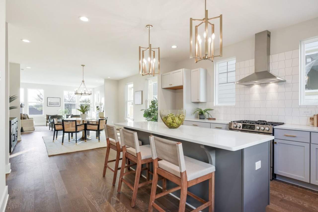 Beautiful Townhome Just Minutes to Downtown Nashville