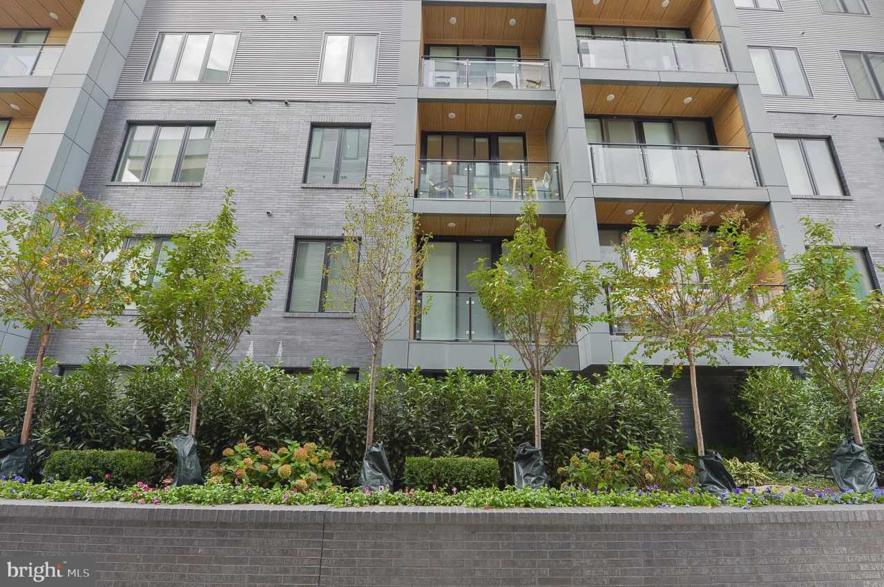 236 THOMPSON Street unit: B506