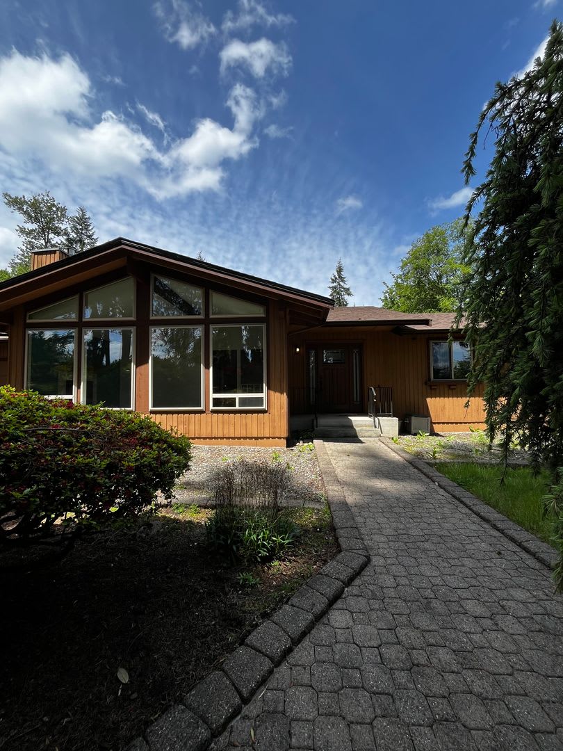 Gorgeous 3 BD 2.25 BA Home on 2 Acres!