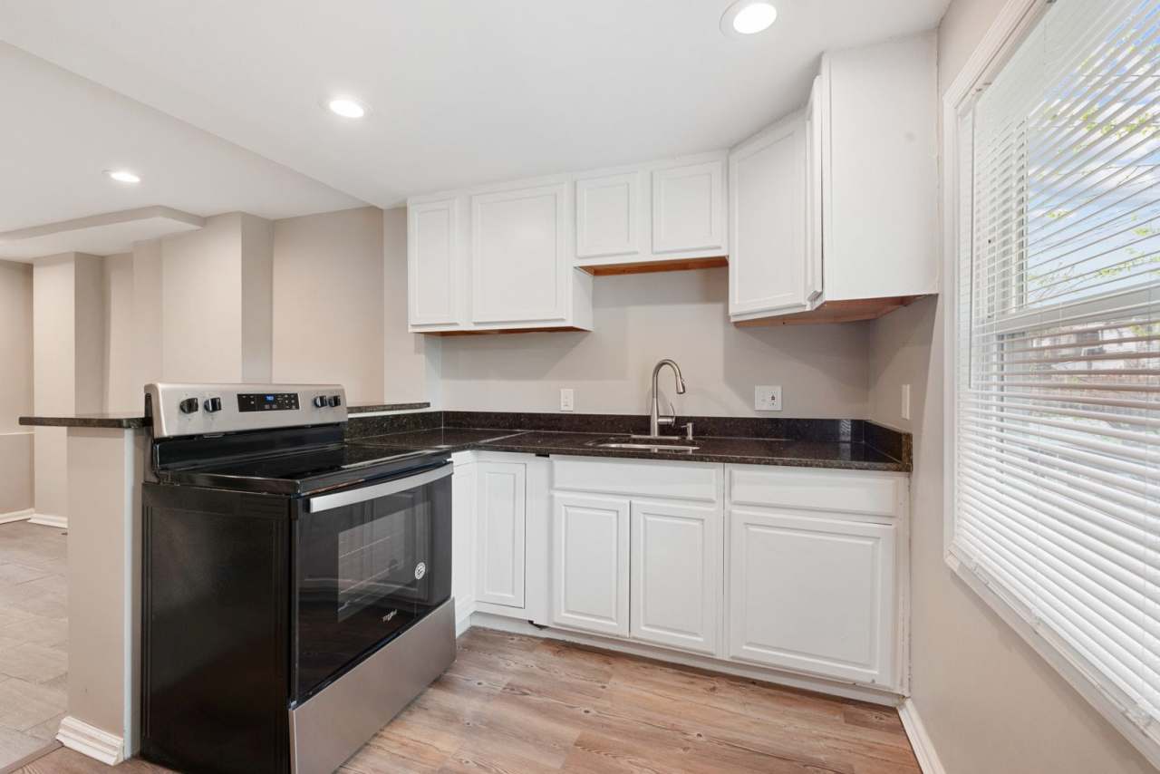 Spacious 2-Bedroom/1-Bathroom home with Modern Amenities in South Baltimore!