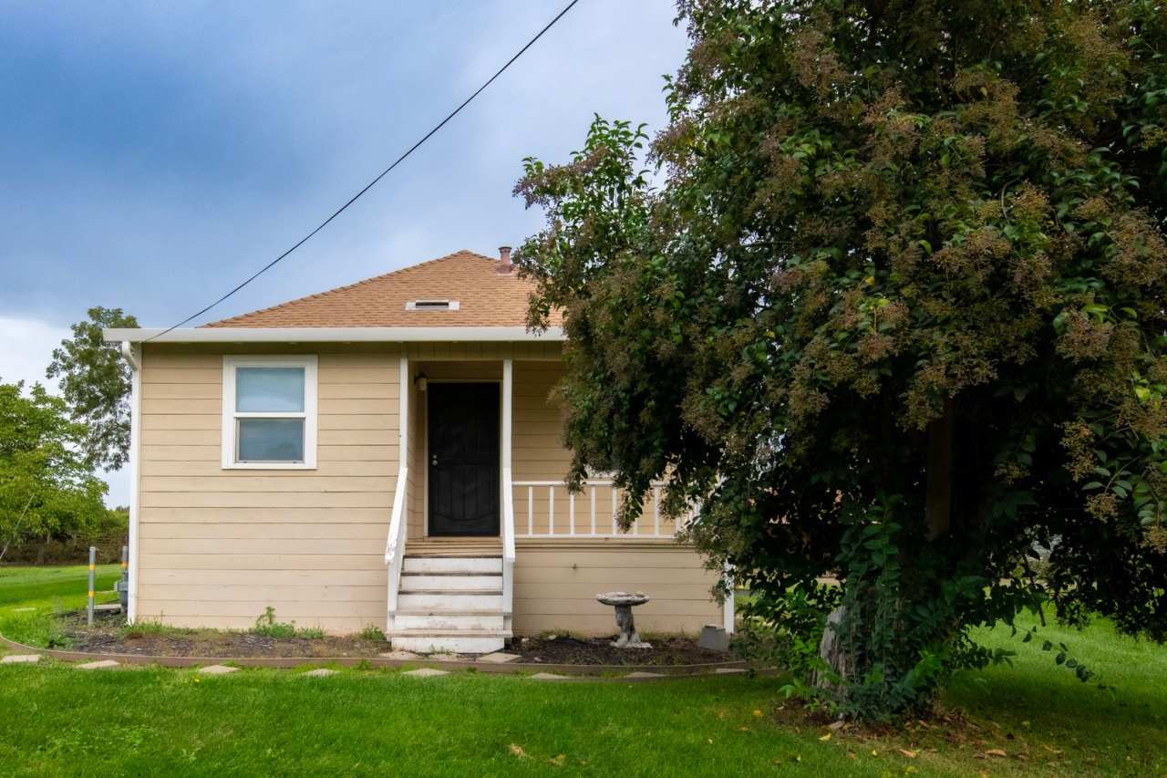 Country Home - 1974 Snyder Ln Stockton CA 95215