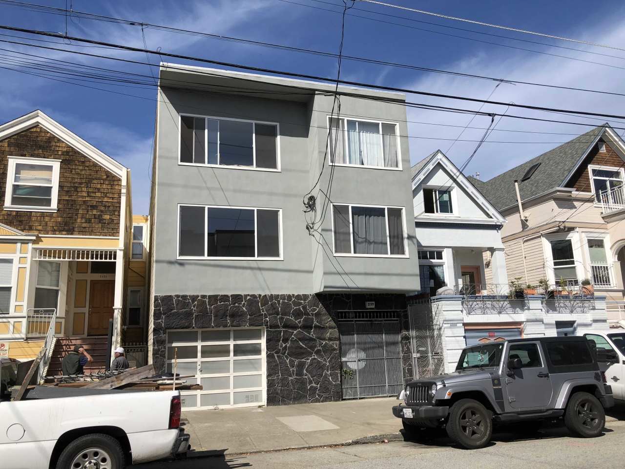239 2nd Ave