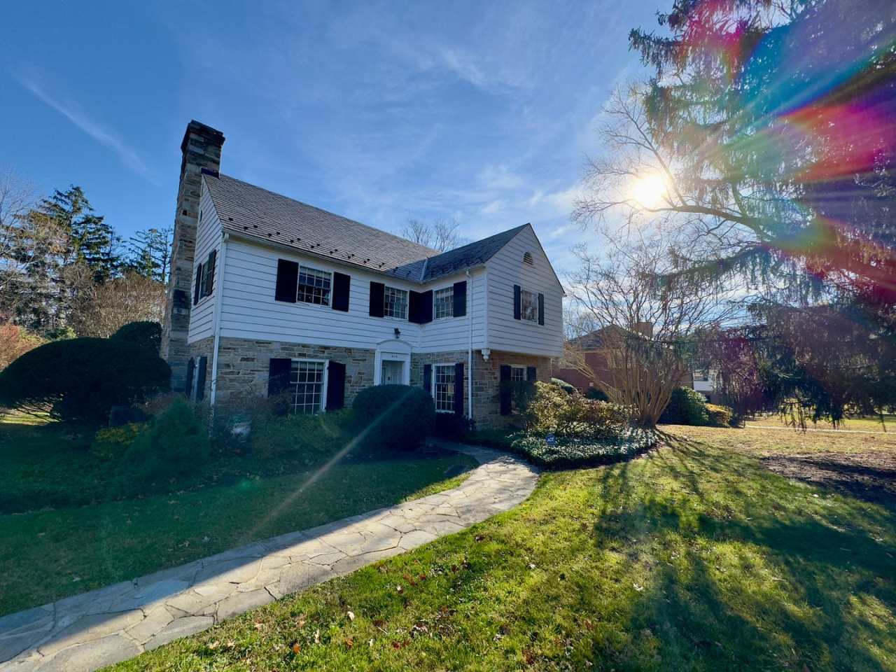 Charming 4 Bedroom/3.5 Bathroom Detached Home in Homeland, MD!