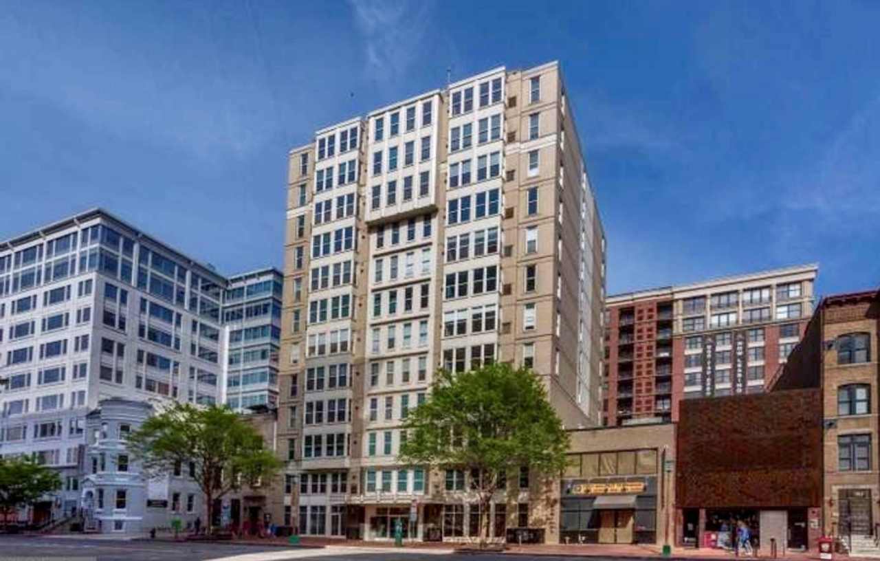 Chinatown 1,000 Square Foot PLUS W/Private Balcony, Fitness Center  More!