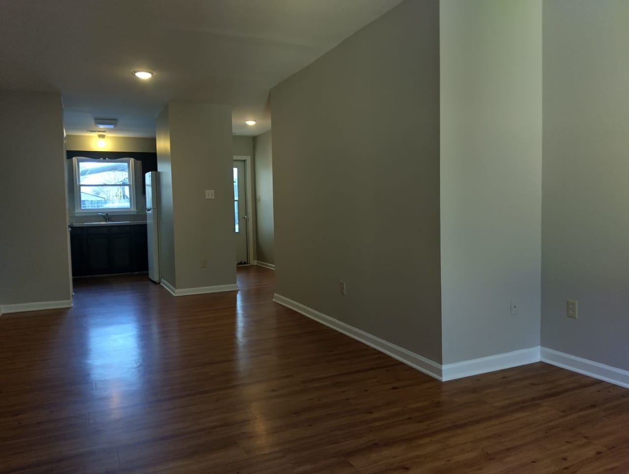 Newly Renovated 2bd/1ba apartment