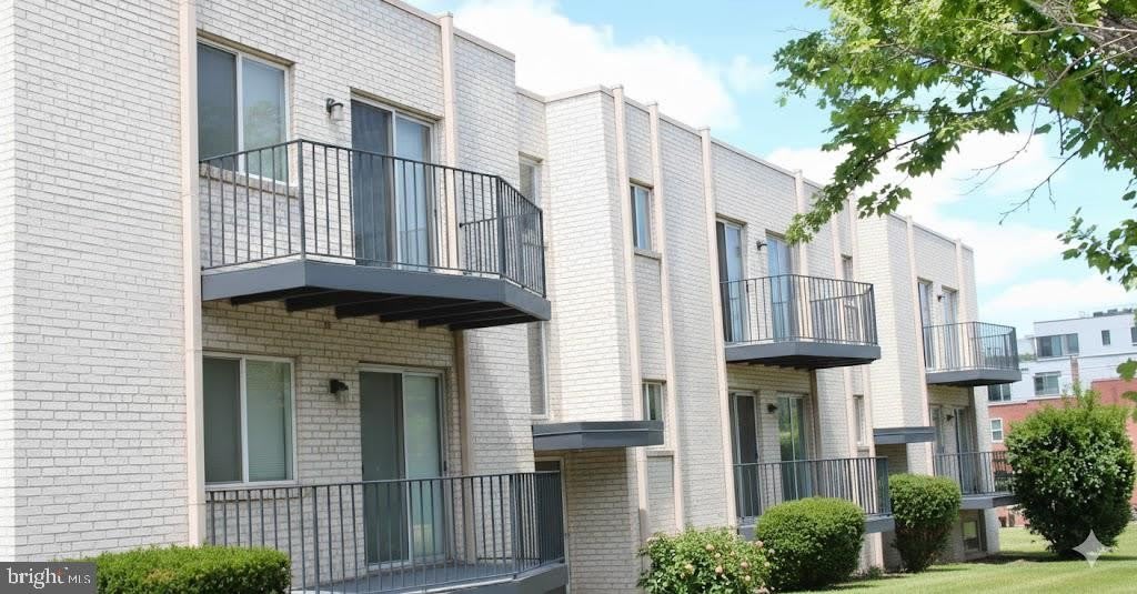 4040 8TH Street NW unit: 5B