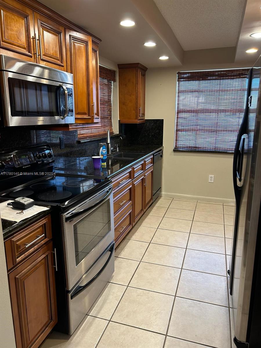 2277 Southeast 27th Drive