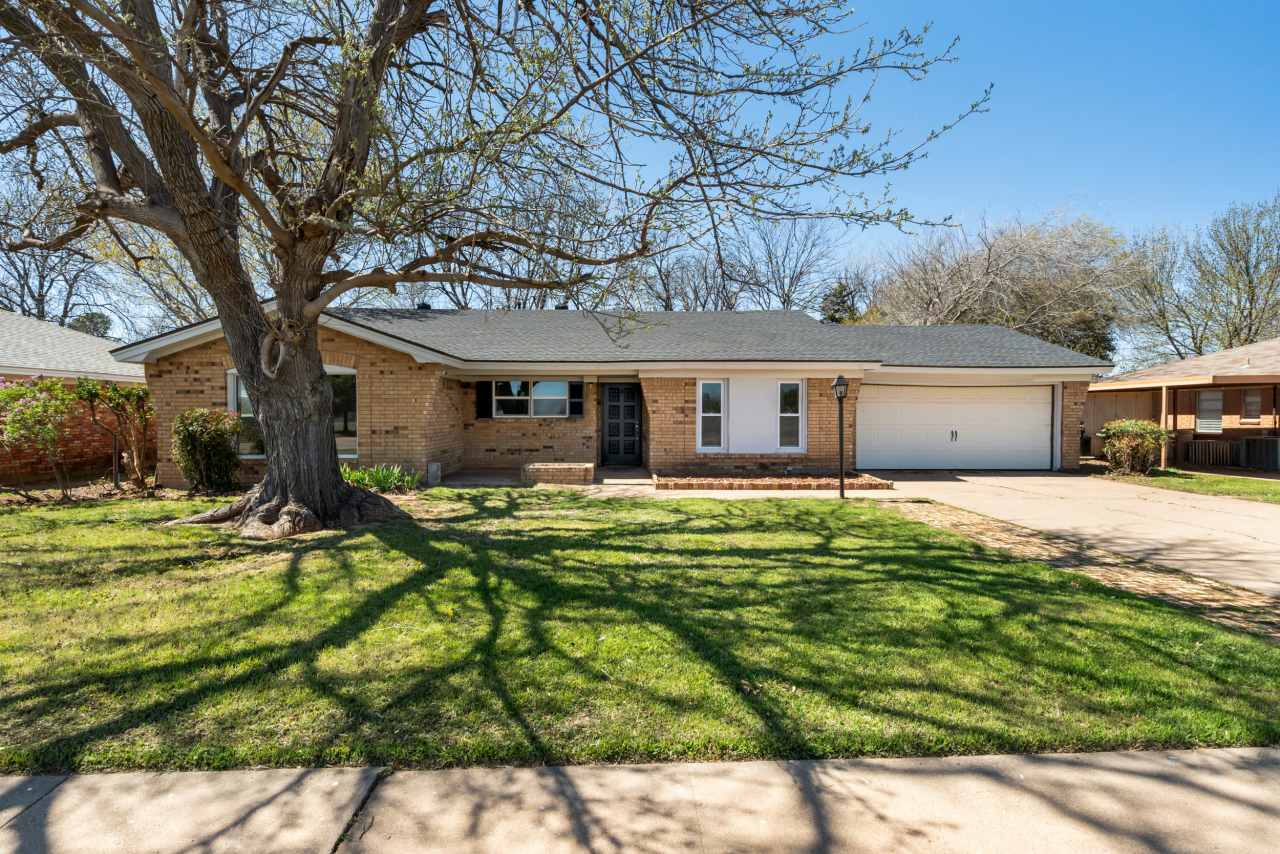 2822 Lansing Boulevard