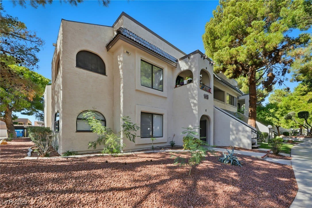 1418 Santa Margarita Street