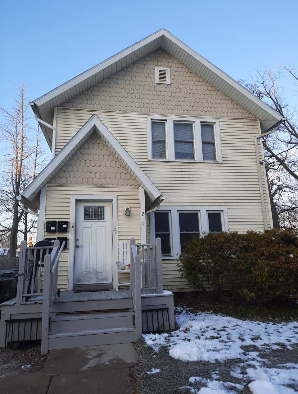 215 N. Pennsylvania Ave. - 4