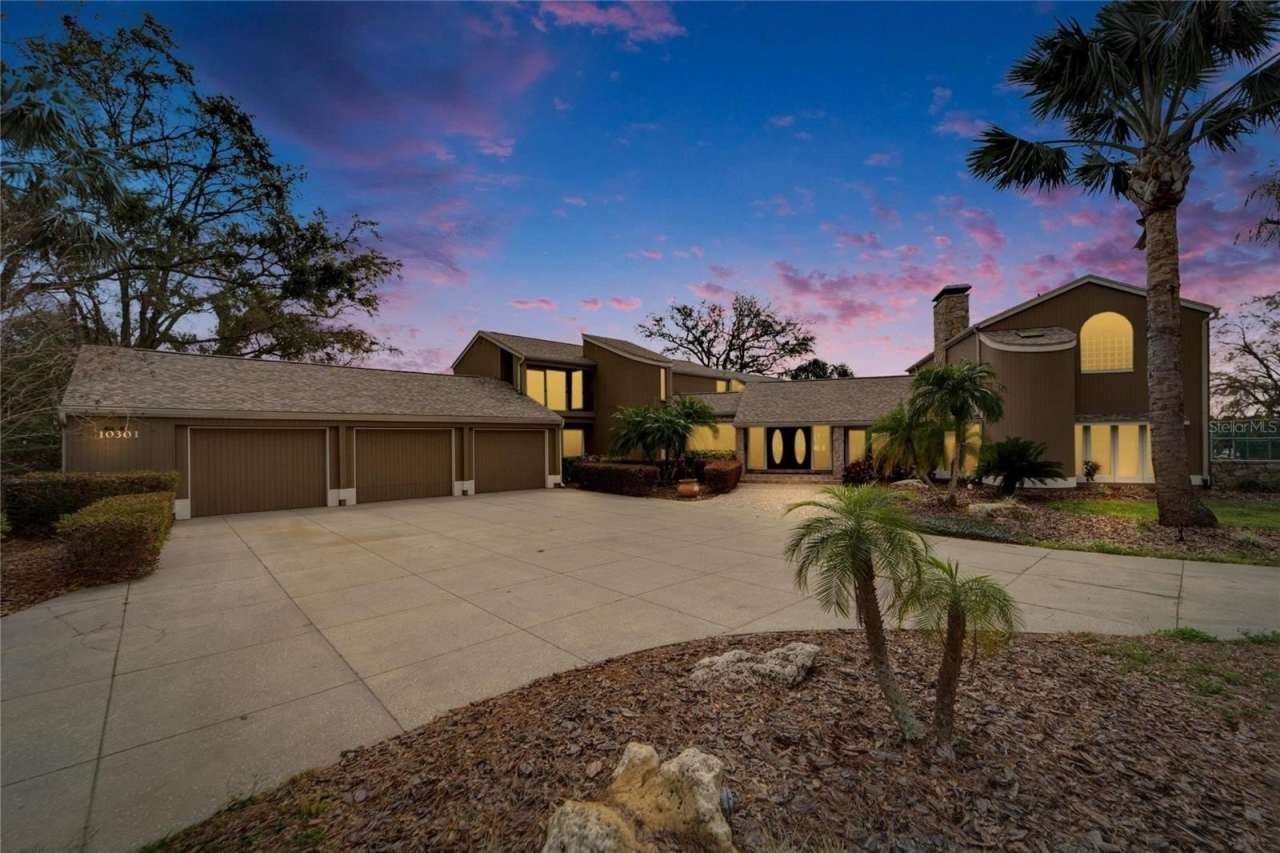 10301 RECLINATA LANE