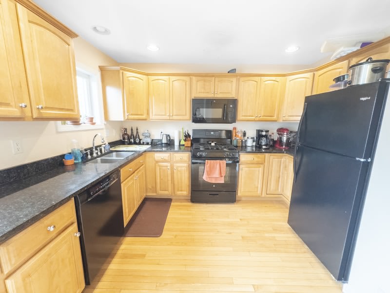 86 Summer Street - 13