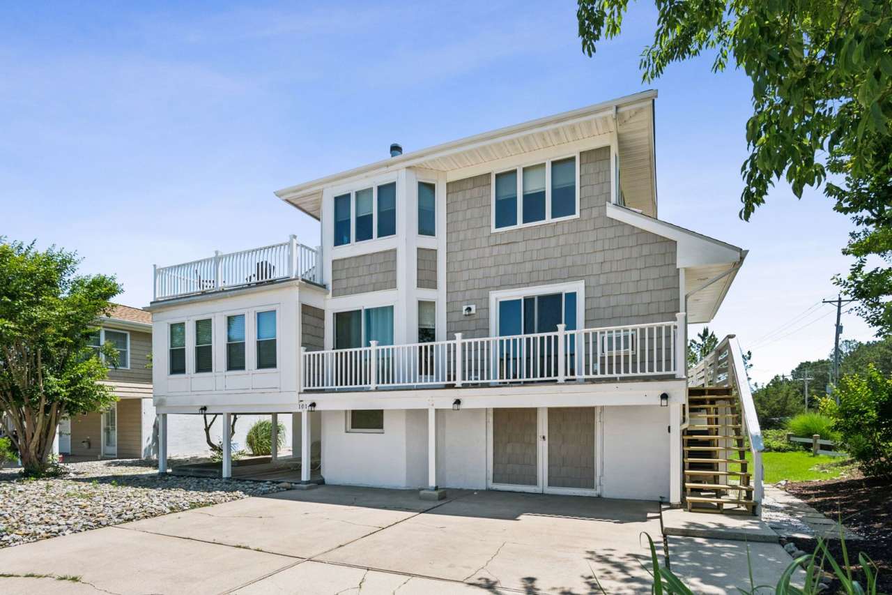 101 W Cape Shores Dr