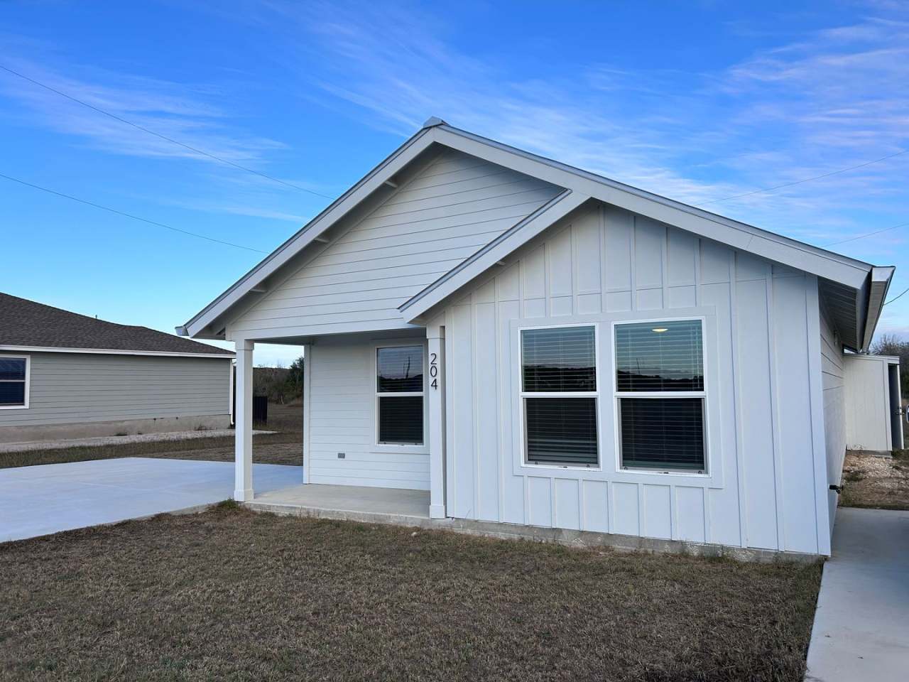 Charming Country Living with Modern Comforts!
